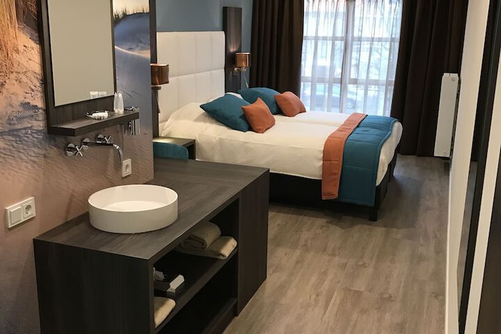 Room 3 of 17