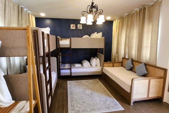 Room 43 of 119