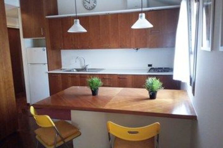 Room 5 of 7