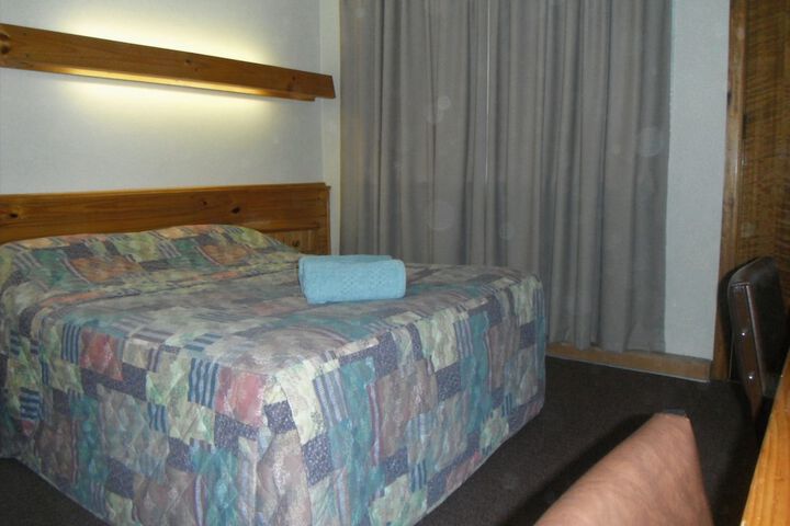Room 122 of 144