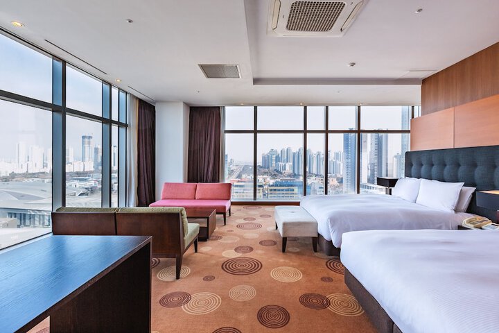 Room 6 of 97