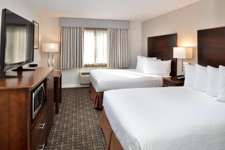 1 Queen Bed Second Floor Sofa Bed Sitting Area Work Desk WiFi Full Breakfast (18 of 19)