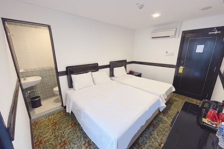 Room 36 of 47