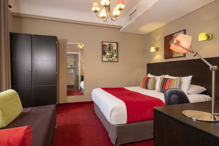 Room 22 of 60