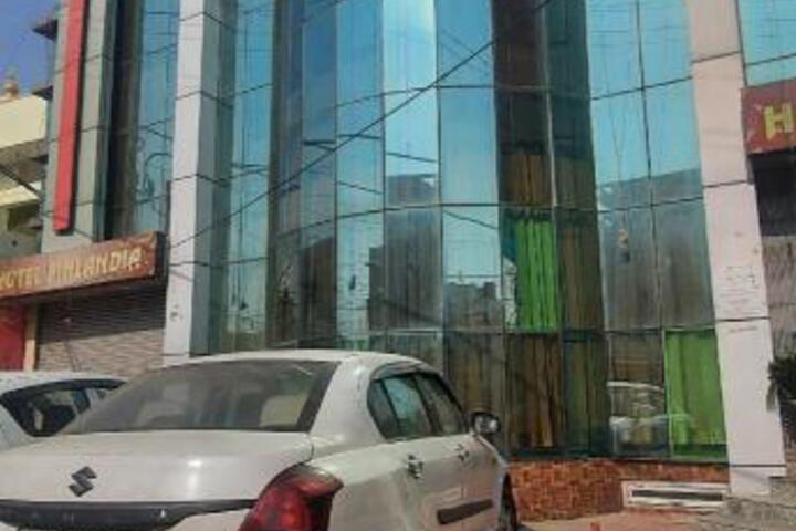 Photo of OYO 84458 New Finlandia Hotel & Funpark