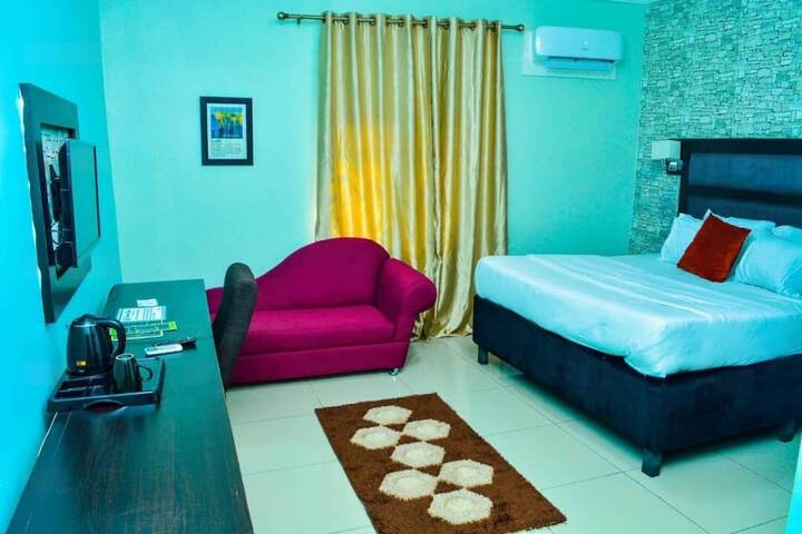 Room 5 of 37