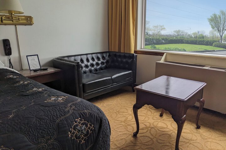 Room 18 of 42