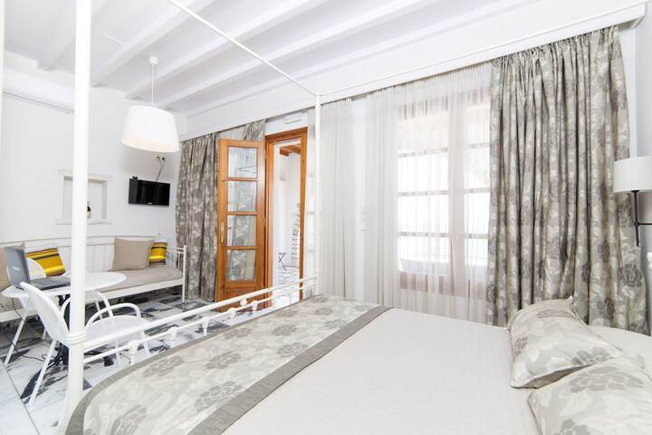 Room 6 of 50