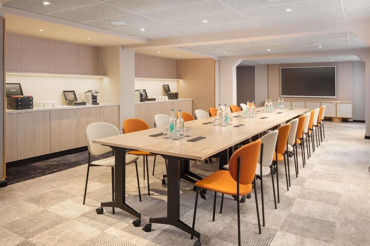 Hotel Interior 30 of 113