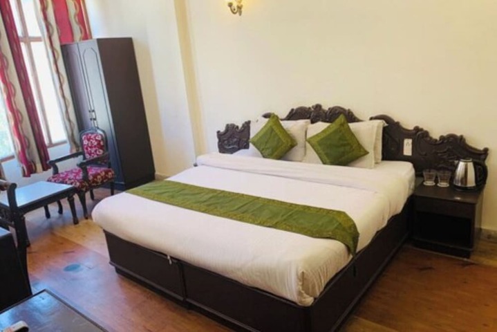 Room 5 of 15
