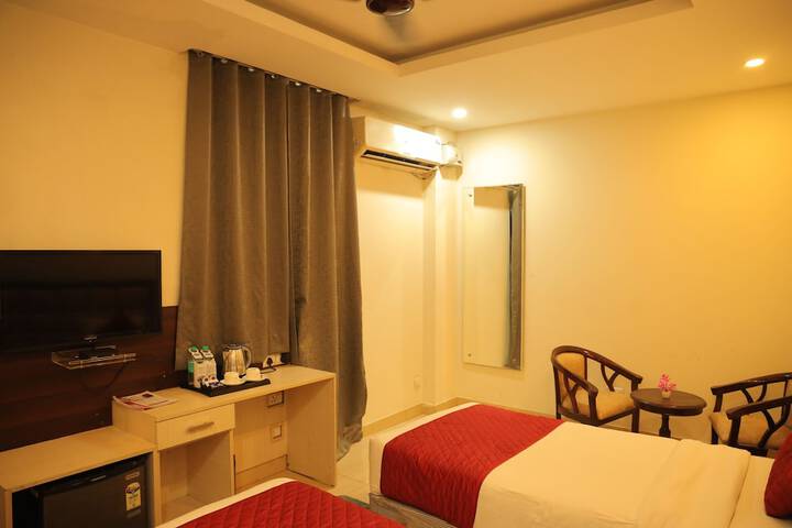 Room 25 of 60