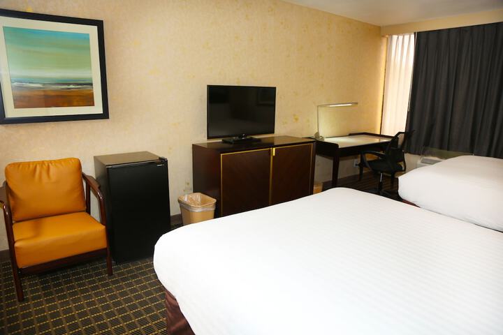 Room 10 of 73