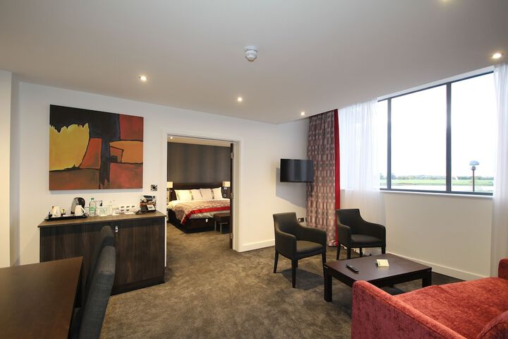 Room 17 of 122