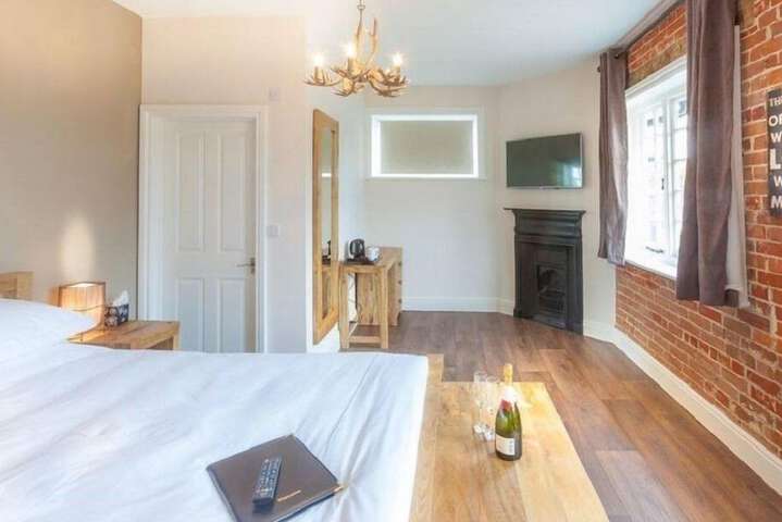 Room 2 of 22
