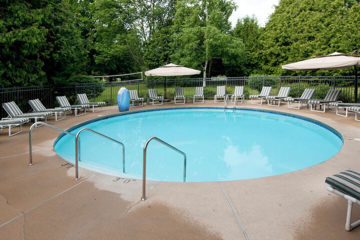 Pool 40 of 69