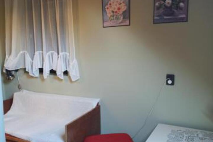 Room 13 of 24