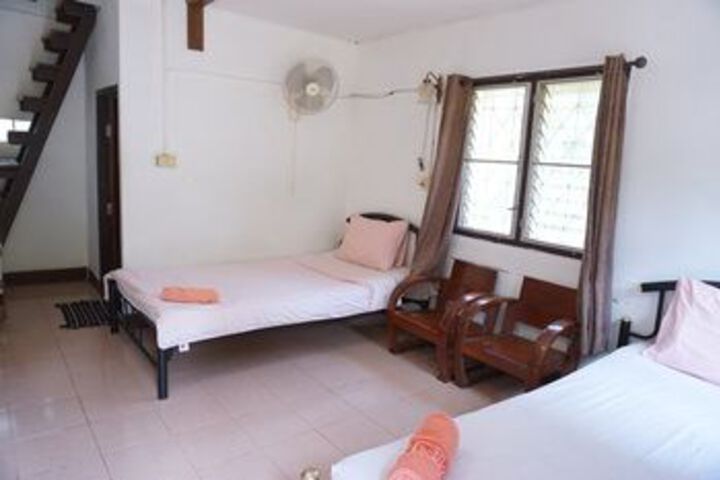 Room 19 of 38