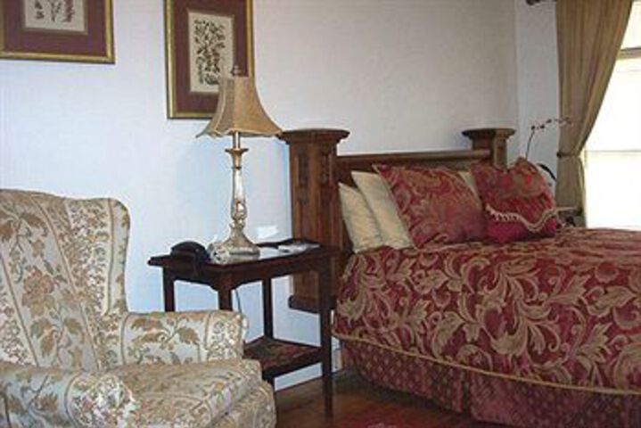 Room 11 of 23