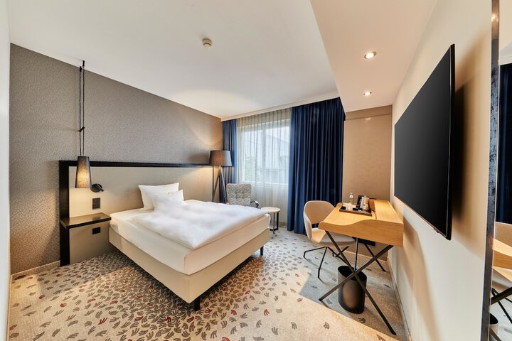 Room 15 of 47
