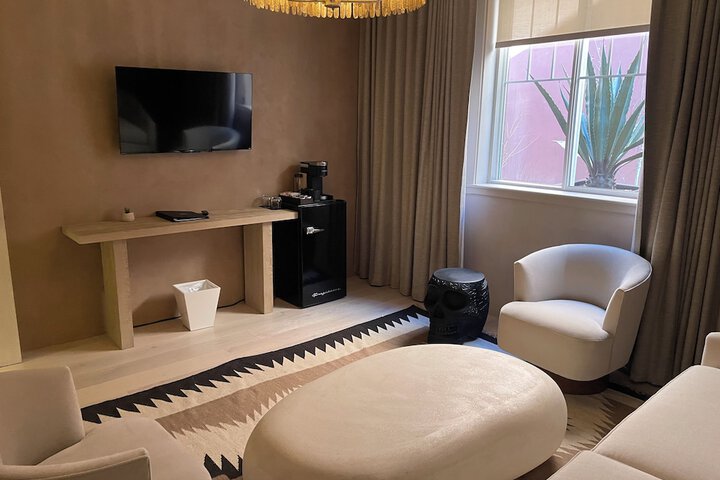 Room 40 of 65