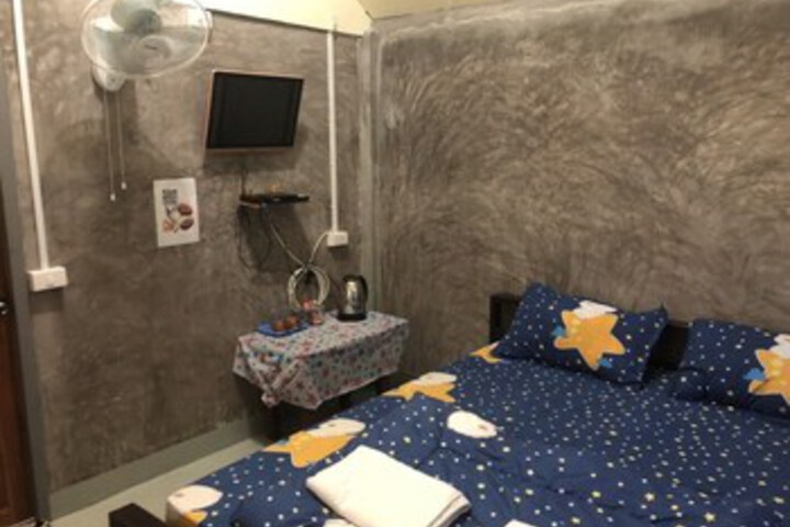 Room 12 of 26