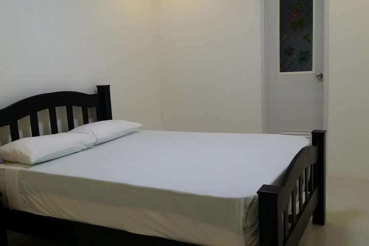 Room 2 of 68