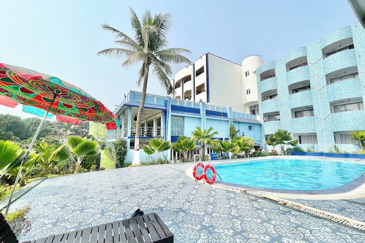 Pool 45 of 71