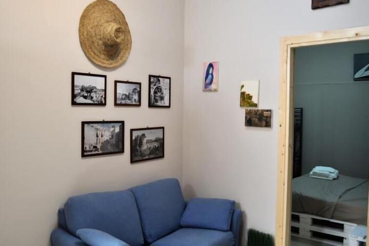 Room 4 of 4