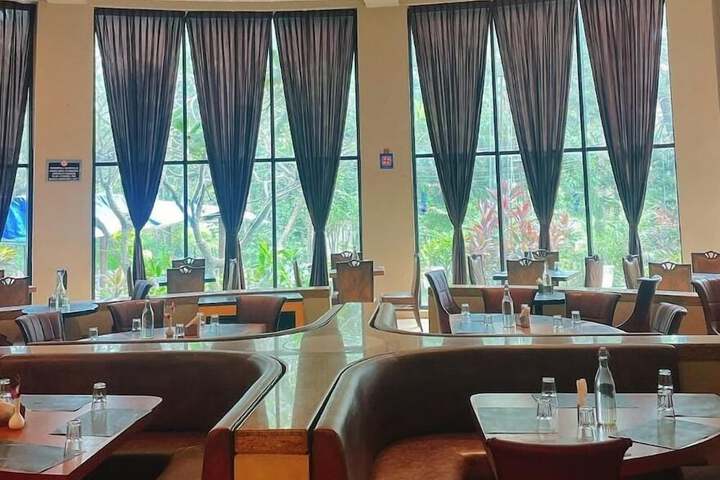 Dining 57 of 83