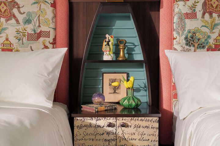Room 44 of 147