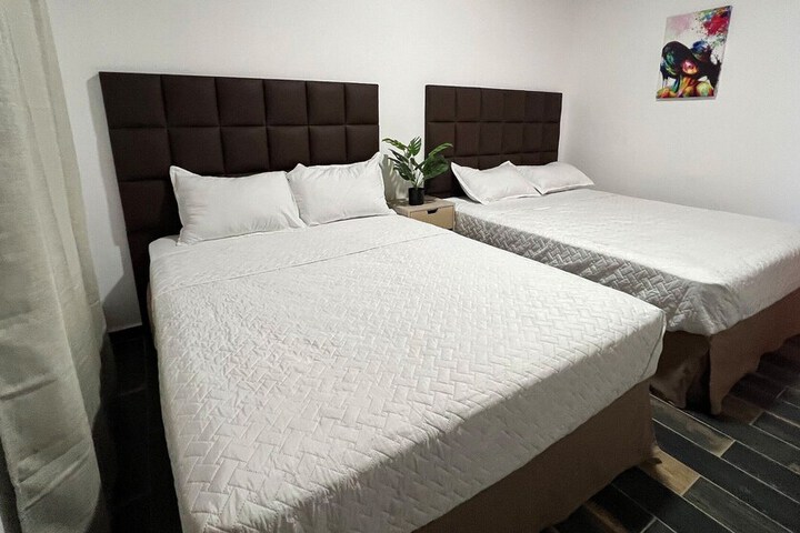 Room 14 of 108
