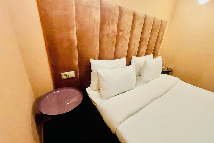 Room 46 of 116