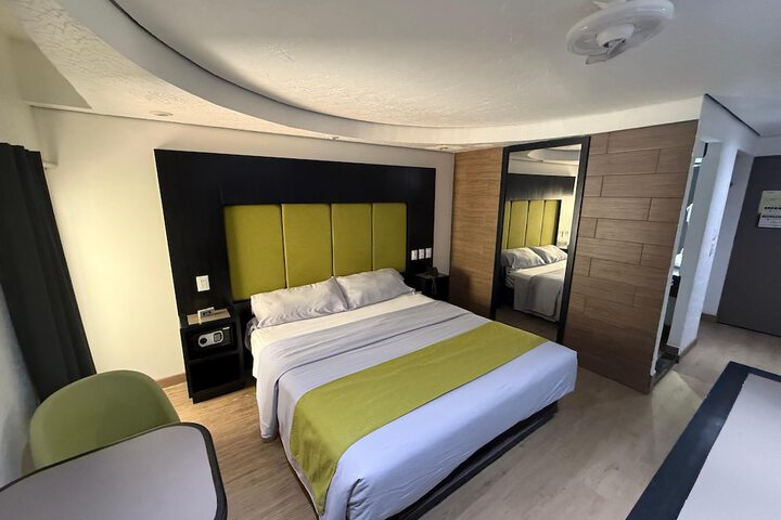 Room 44 of 89