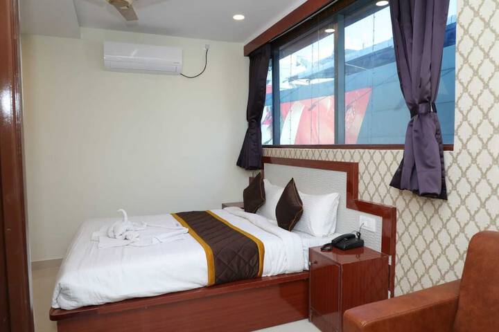 Room 2 of 26