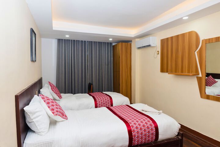 Room 13 of 23