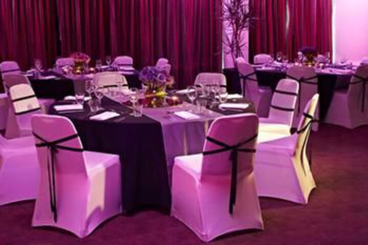 Ballroom/Hall 10 of 44