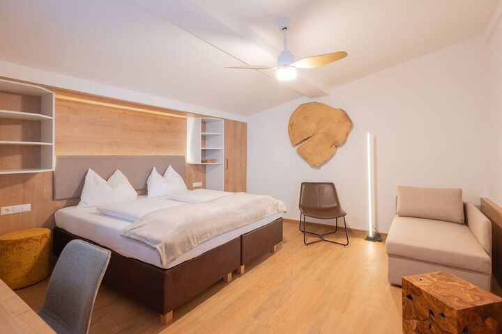 Room 12 of 49