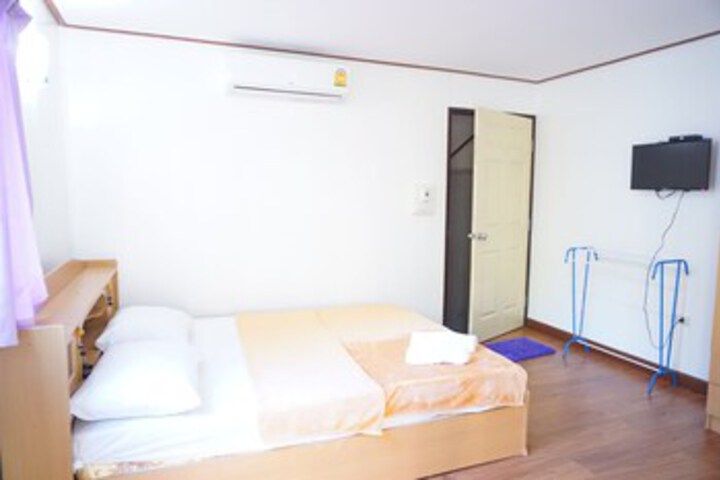 Room 20 of 28