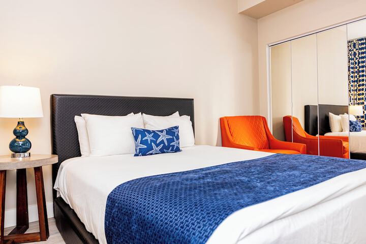 1 Queen Bed (29 of 53)