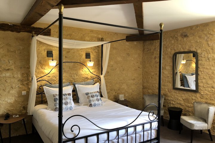 Room 4 of 55