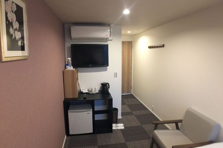 Room 5 of 21