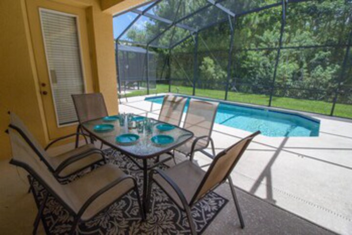 Pool 22 of 39