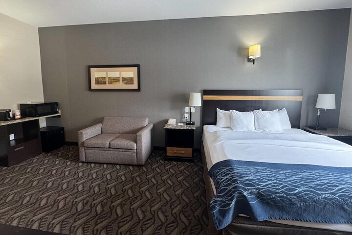 Room 21 of 38