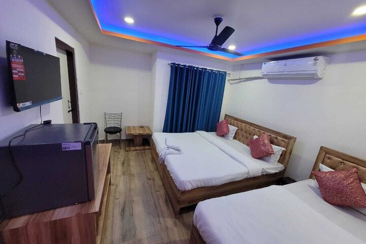 Room 3 of 30