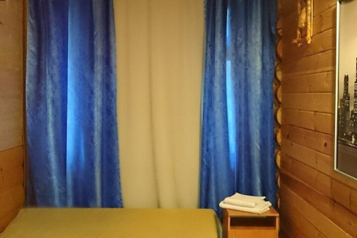 Room 12 of 24