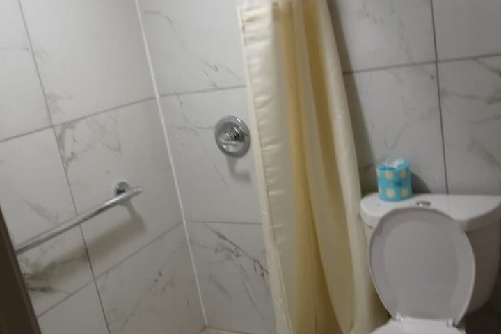 Room 5 of 13