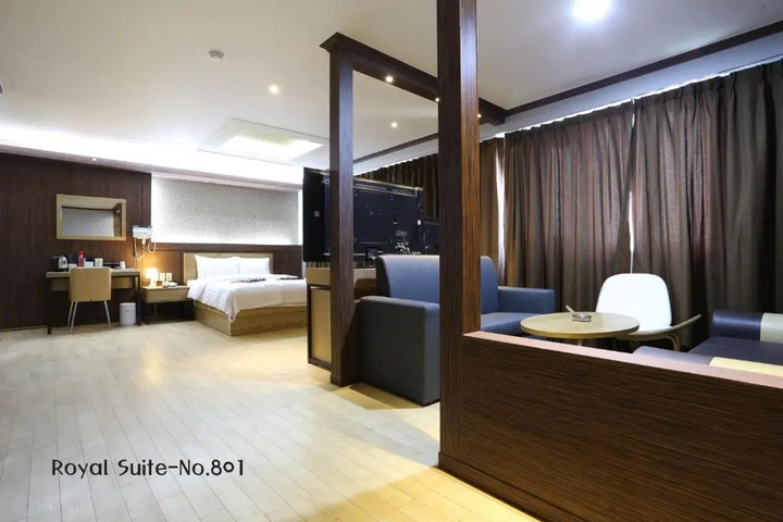 guest_rooms
