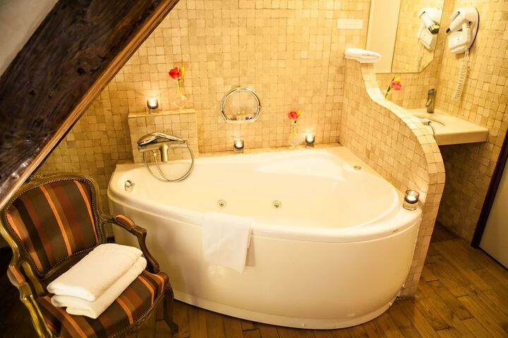 Hot Tub 45 of 54