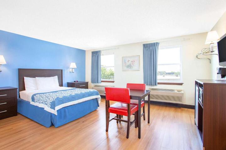 2 Queen Beds Kitchenette Second Floor (18 of 20)