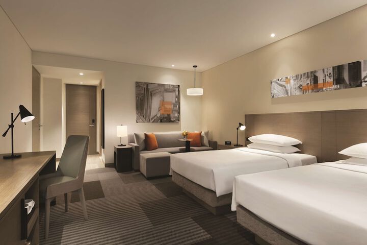 Room 18 of 36